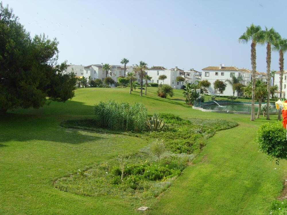 Apto. Urbanizacion Laguna Beach, 1ª Linea De Playa Apartment Torrox
